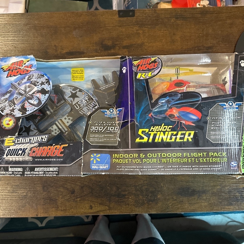 Air Hogs Indoor & Outdoor Flight Pack w/ E Charger Planes & Havoc Stinger. New!‍